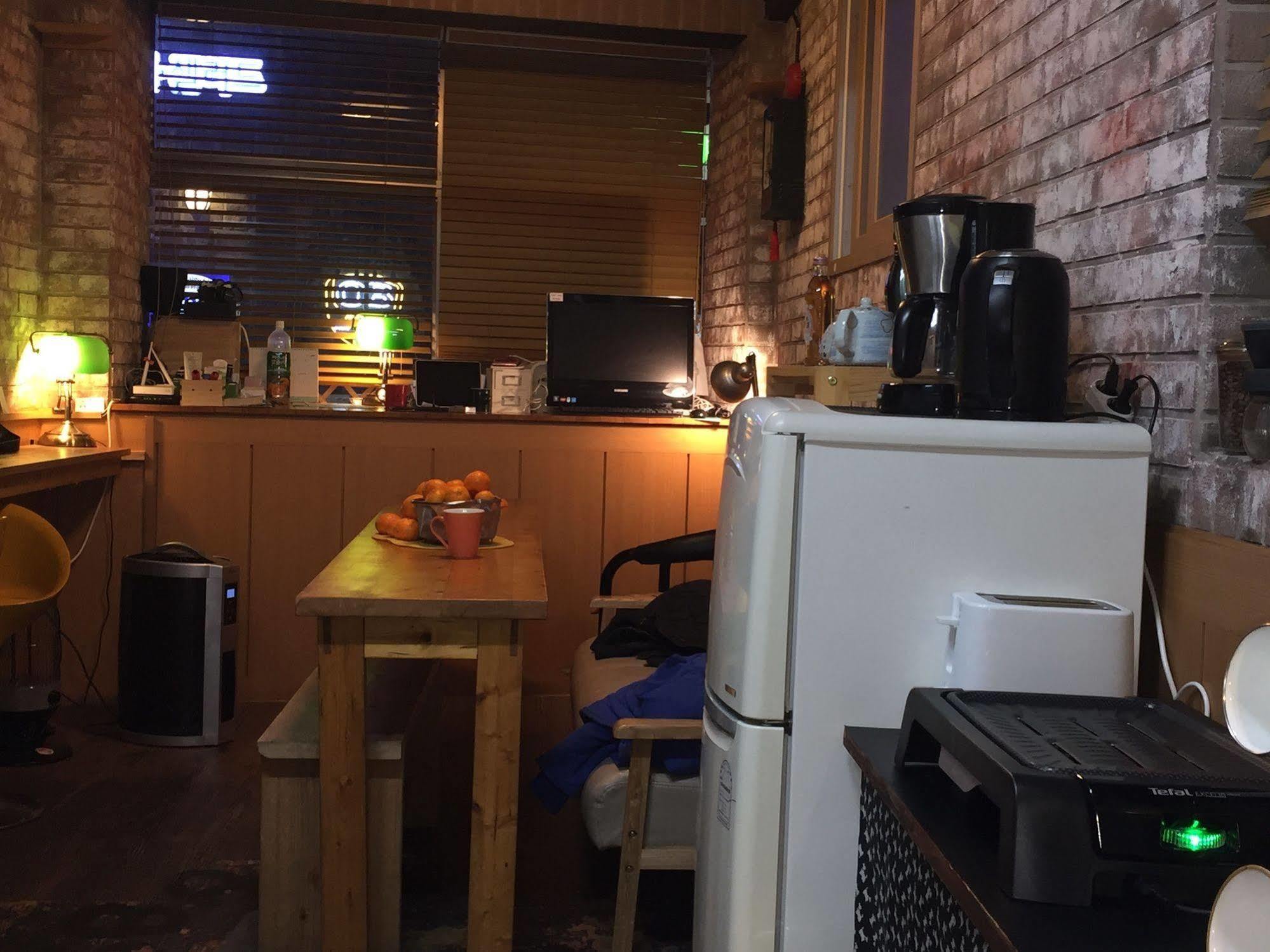 Backpackers In Jeju City Center Экстерьер фото